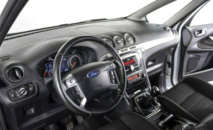 Ford S-MAX - Фото 6