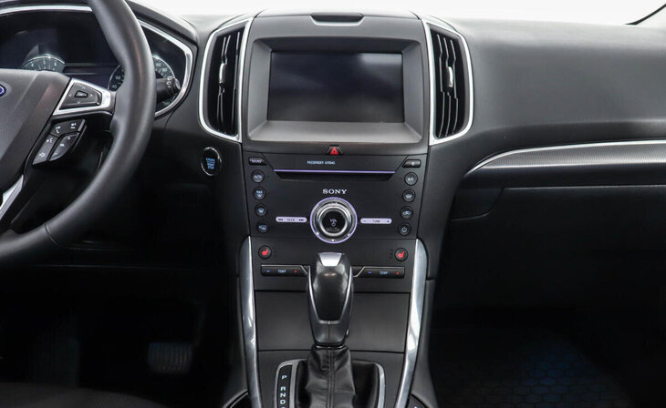 Ford S-MAX - Фото 8