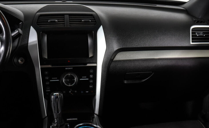Ford Explorer - Фото 16