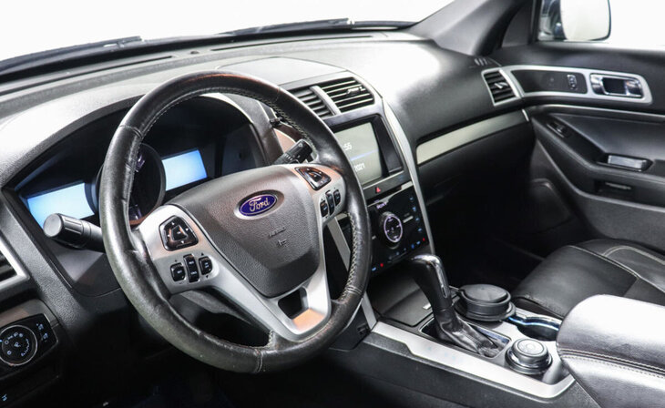 Ford Explorer - Фото 6