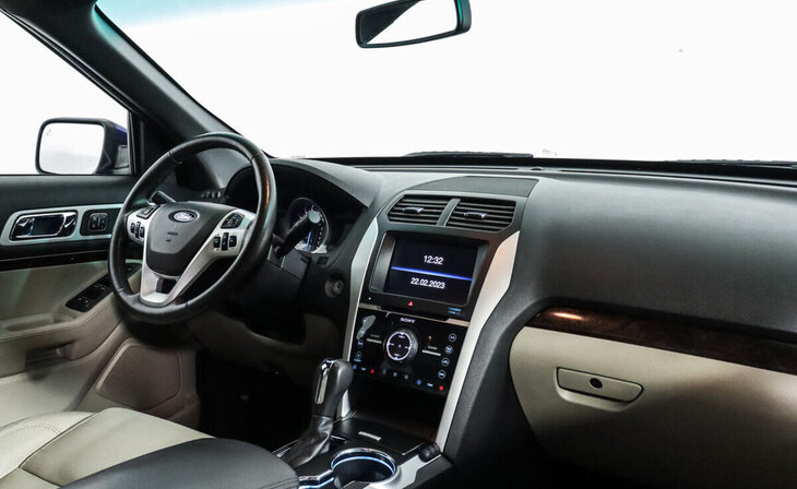 Ford Explorer - Фото 4