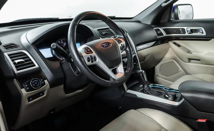 Ford Explorer - Фото 6