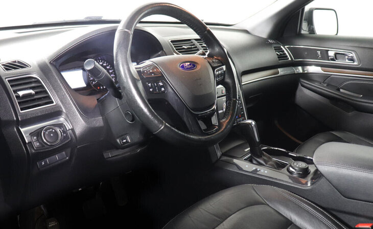 Ford Explorer - Фото 7