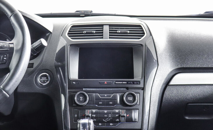 Ford Explorer - Фото 8
