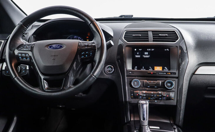 Ford Explorer - Фото 8