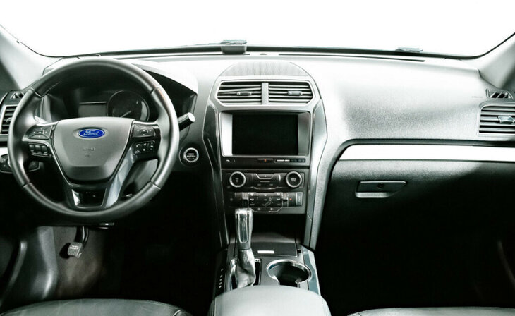 Ford Explorer - Фото 7