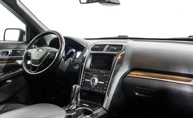 Ford Explorer - Фото 4