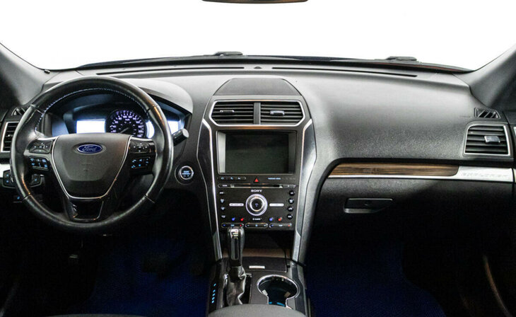 Ford Explorer - Фото 6
