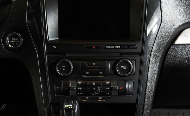 Ford Explorer - Фото 12