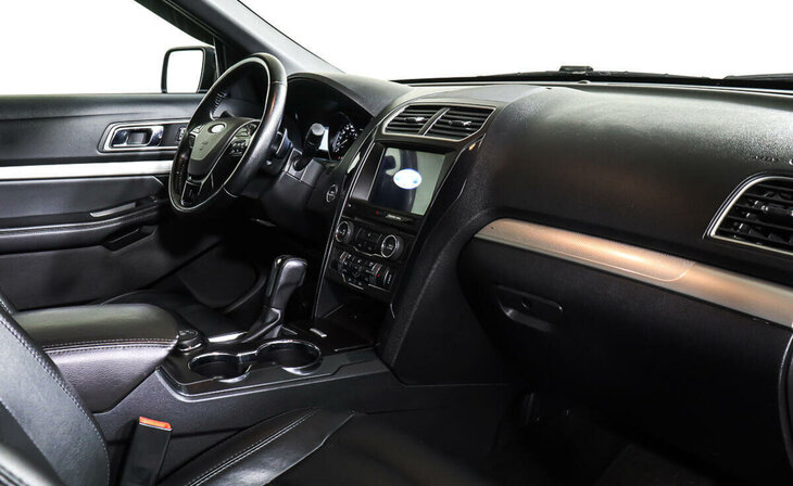 Ford Explorer - Фото 8