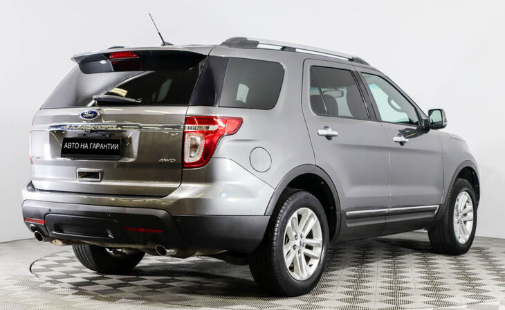 Ford Explorer - Фото 2
