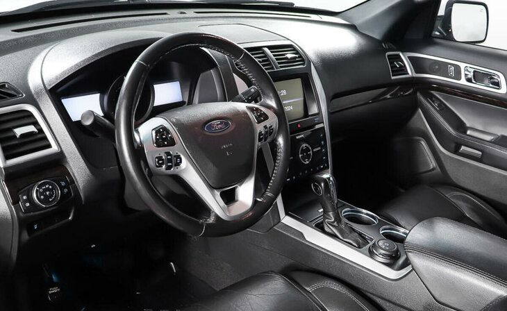 Ford Explorer - Фото 10