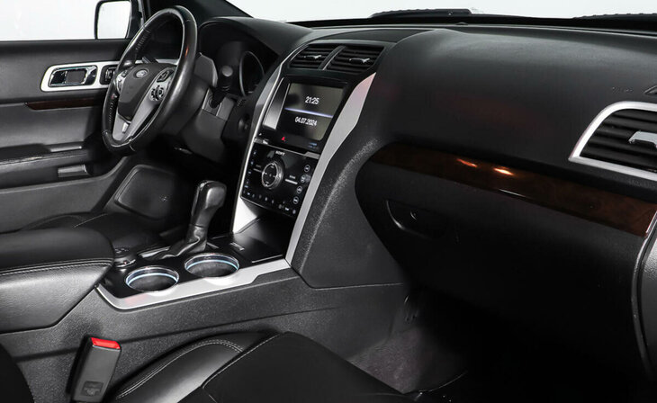 Ford Explorer - Фото 8