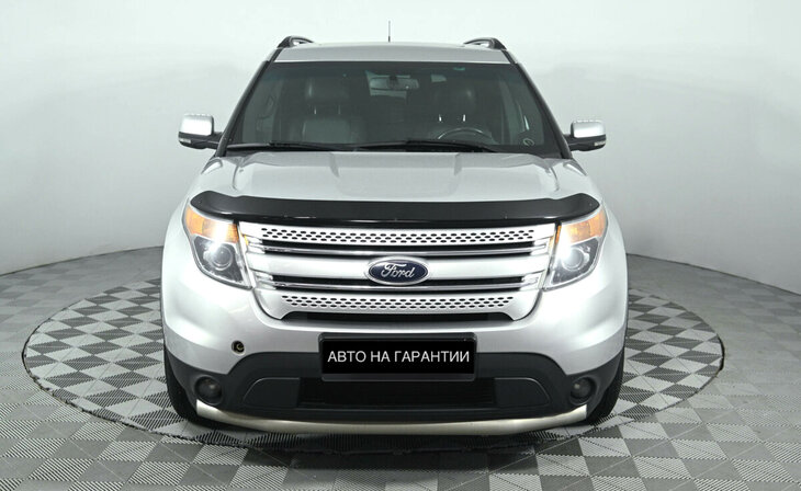 Ford Explorer - Фото 1