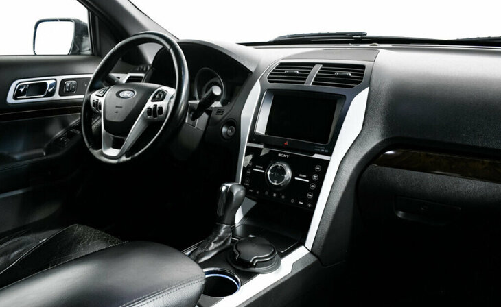 Ford Explorer - Фото 6