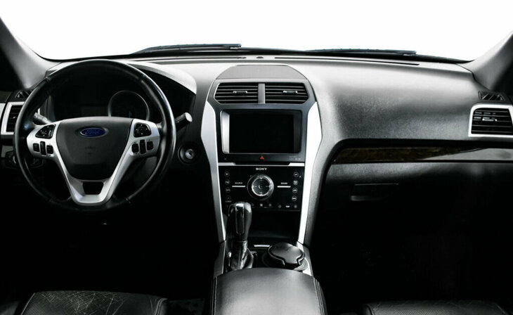 Ford Explorer - Фото 7