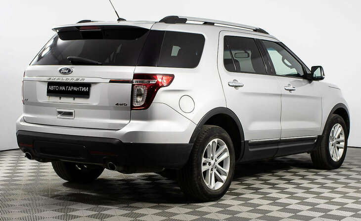 Ford Explorer - Фото 2