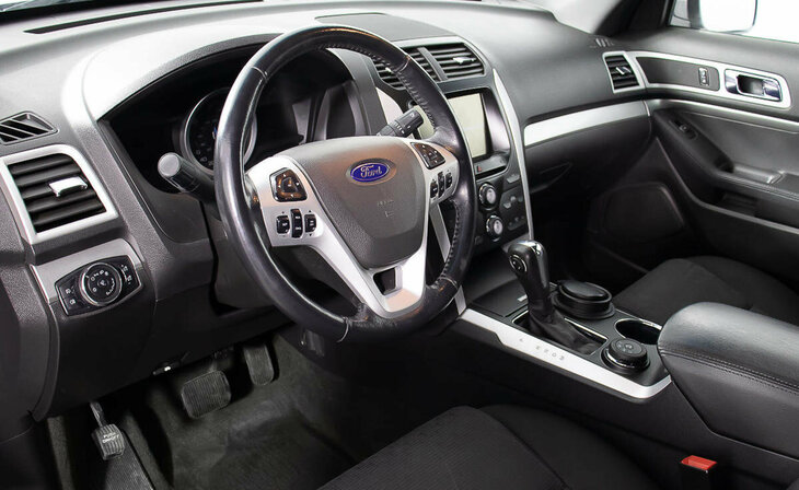 Ford Explorer - Фото 7