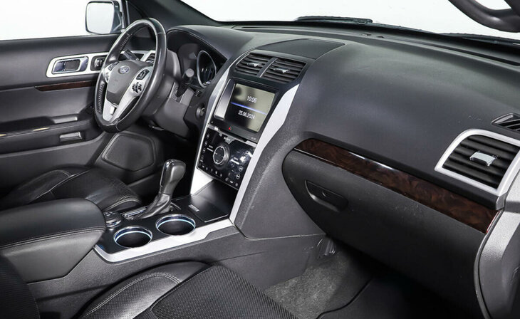 Ford Explorer - Фото 9