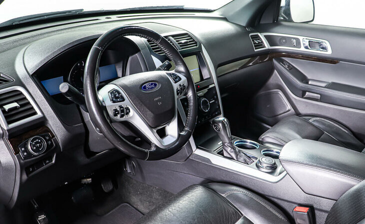 Ford Explorer - Фото 11