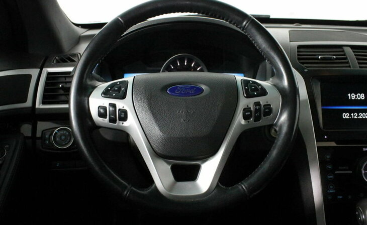 Ford Explorer - Фото 7