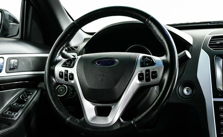 Ford Explorer - Фото 10