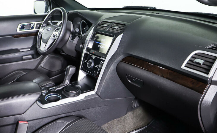 Ford Explorer - Фото 9