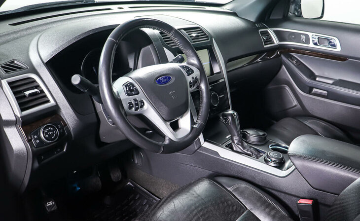 Ford Explorer - Фото 11