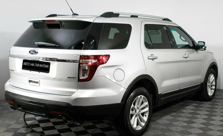 Ford Explorer - Фото 2