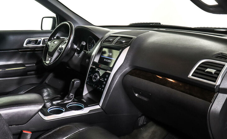 Ford Explorer - Фото 9