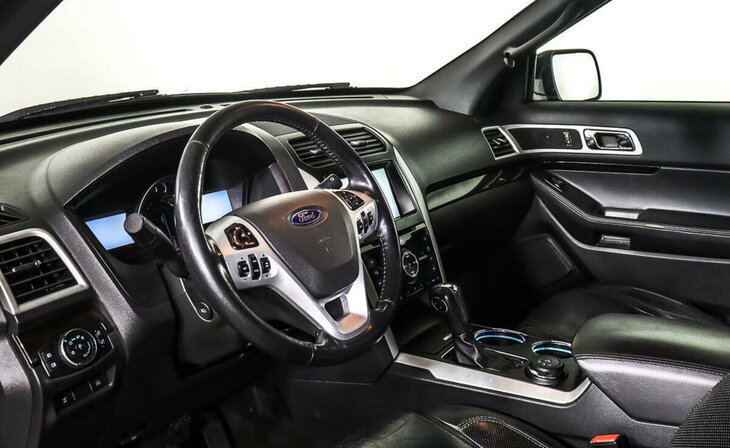 Ford Explorer - Фото 10