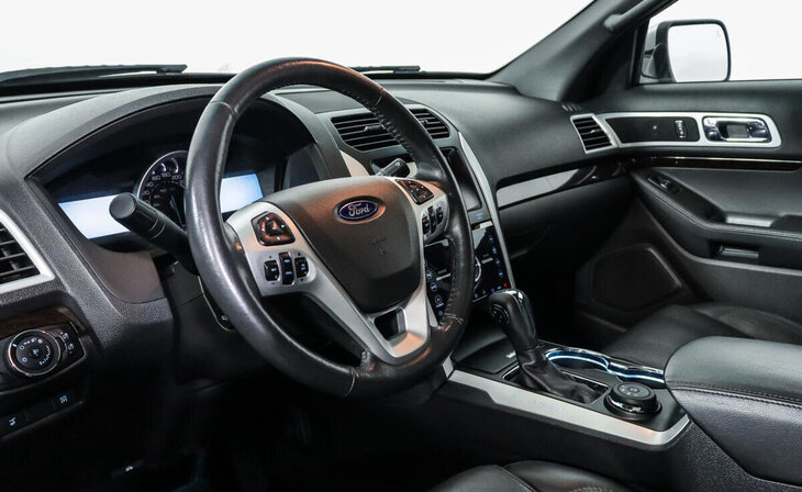 Ford Explorer - Фото 6