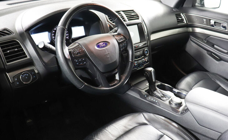 Ford Explorer - Фото 7