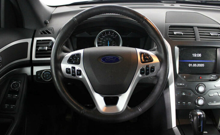 Ford Explorer - Фото 7