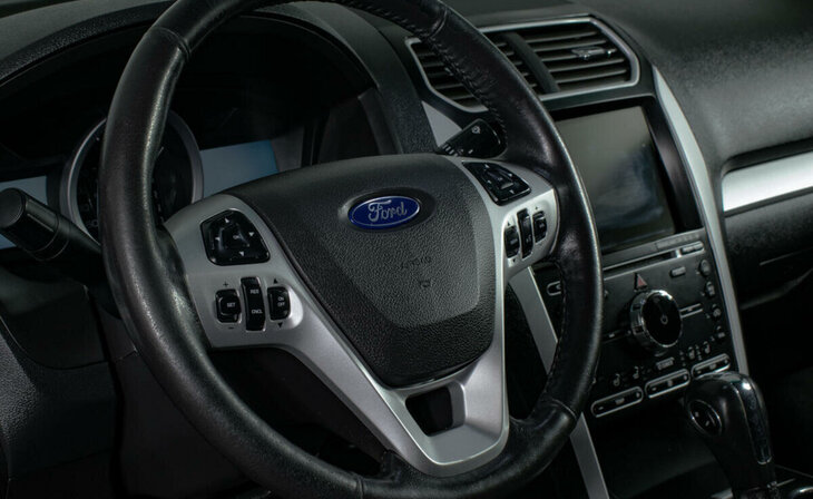 Ford Explorer - Фото 8