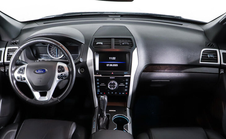 Ford Explorer - Фото 9