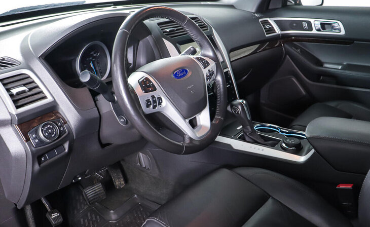 Ford Explorer - Фото 10