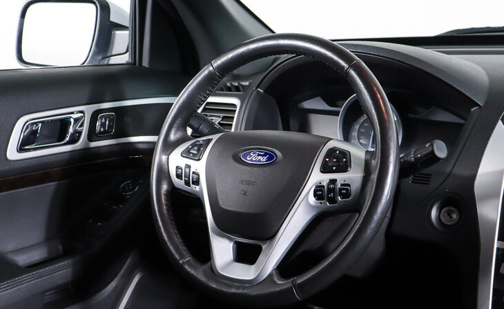 Ford Explorer - Фото 11