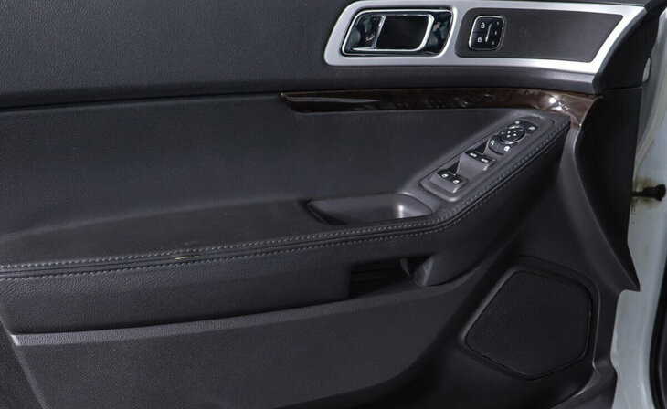Ford Explorer - Фото 17