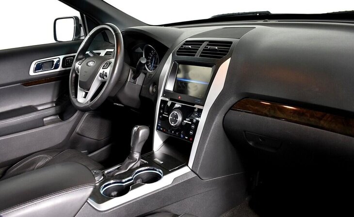 Ford Explorer - Фото 6