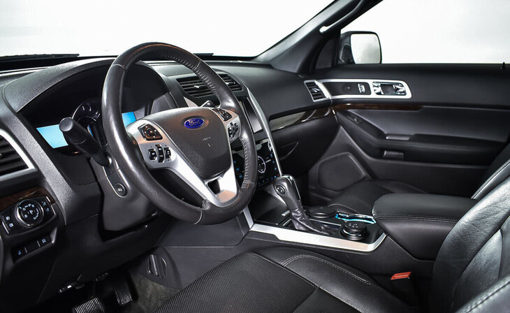 Ford Explorer - Фото 11