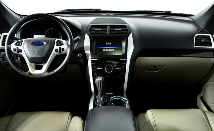 Ford Explorer - Фото 6