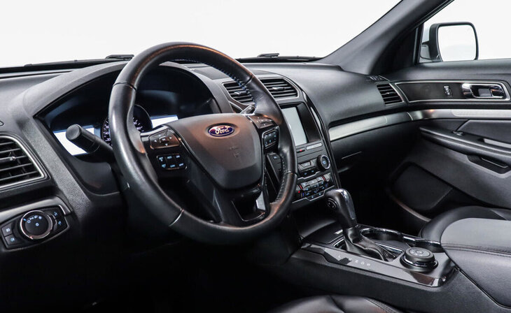 Ford Explorer - Фото 6