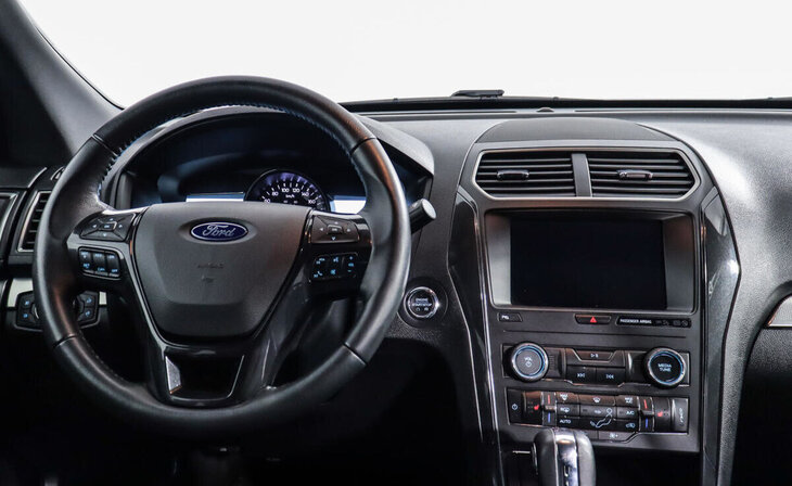 Ford Explorer - Фото 7