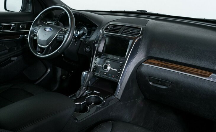 Ford Explorer - Фото 5