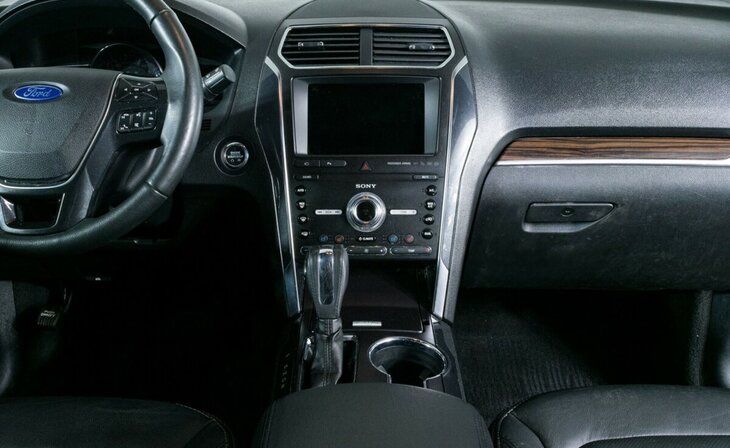 Ford Explorer - Фото 6