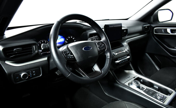 Ford Explorer - Фото 8