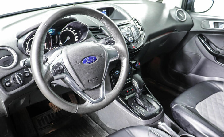 Ford Fiesta - Фото 5