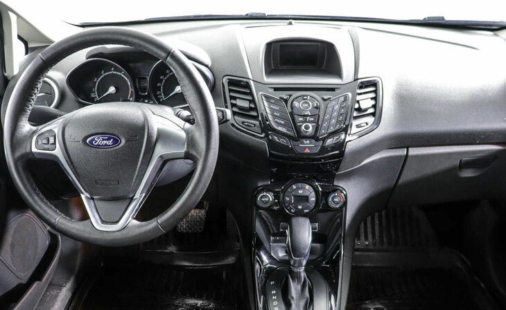 Ford Fiesta - Фото 6