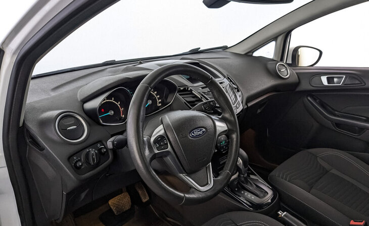 Ford Fiesta - Фото 10